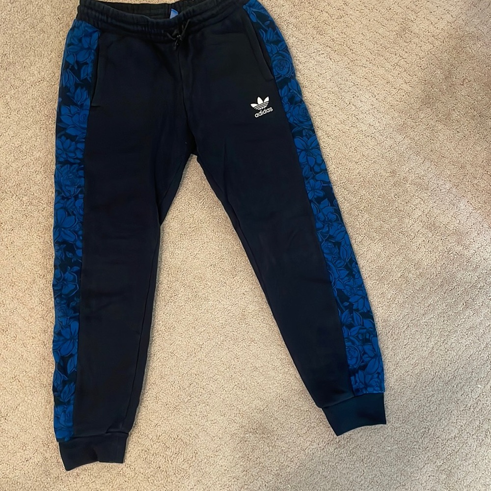 Adidas sweatpants